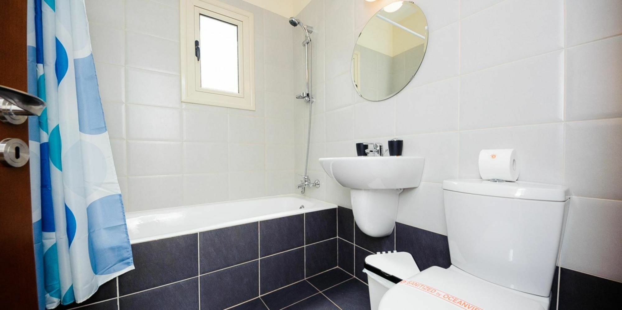 Oceanview Luxury 073 *