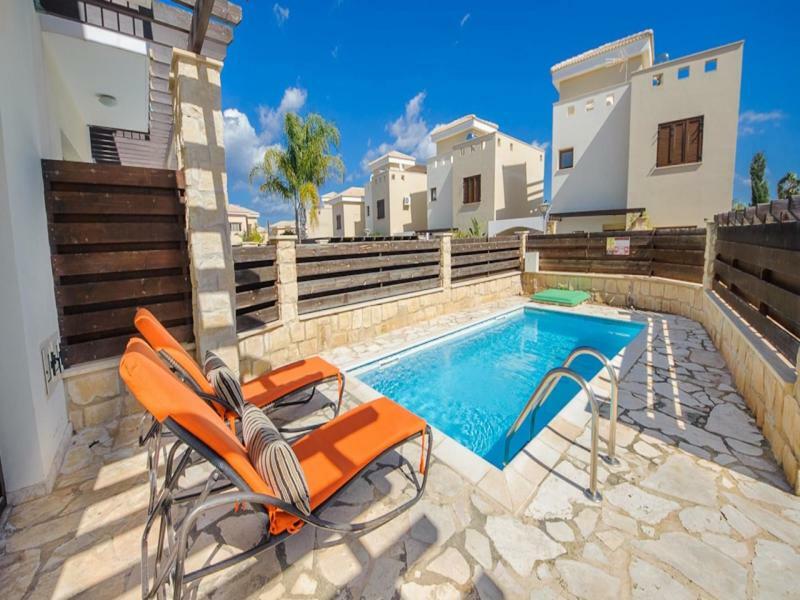 Villa Rent Private 010 *