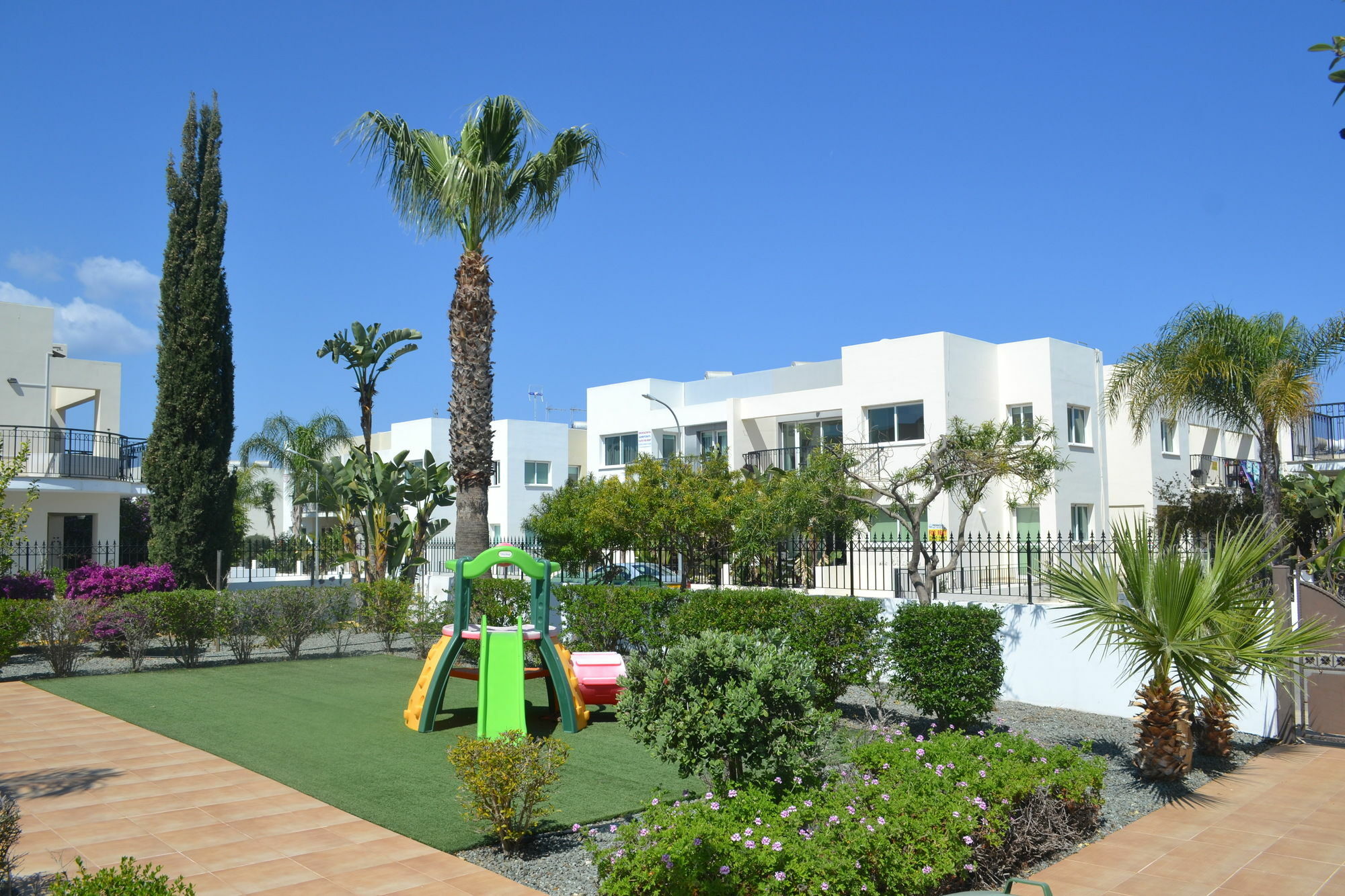 Kapparis Luxury Paralimni