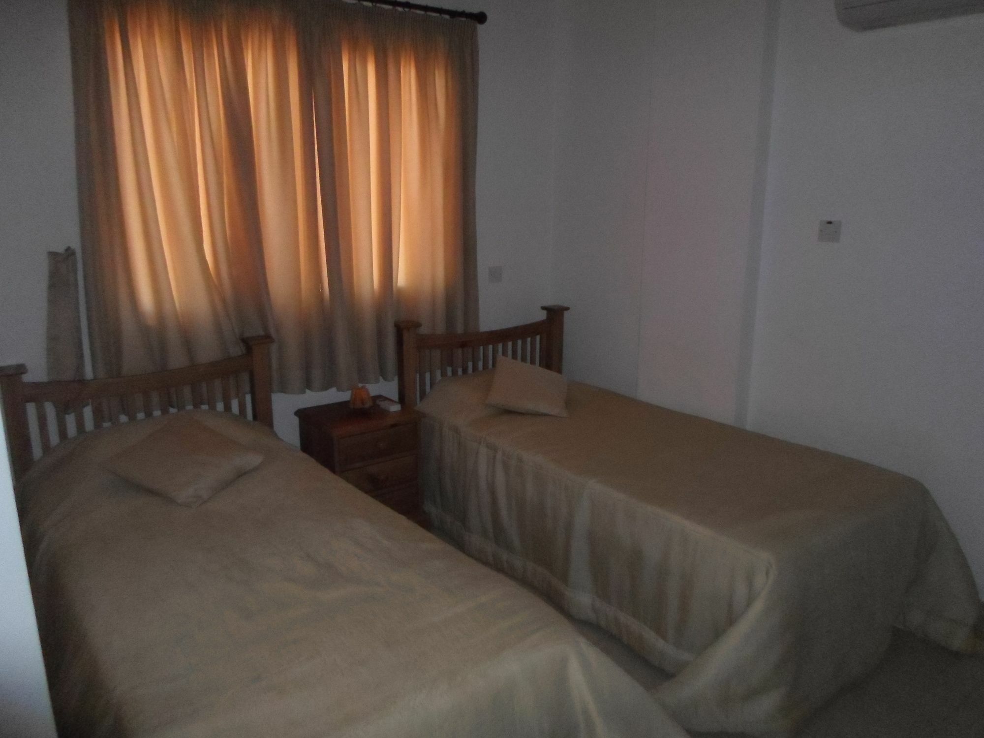 Apartment Theano