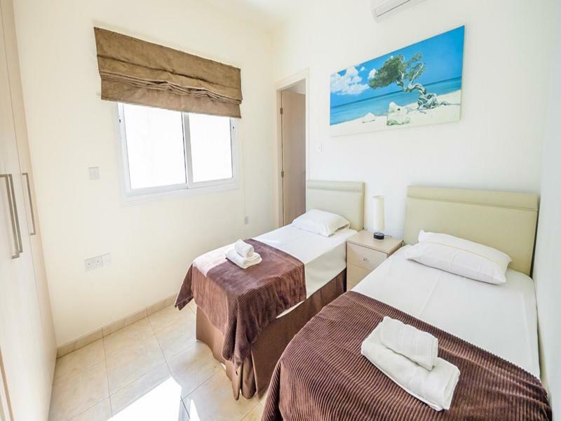 Oceanview Luxury 045