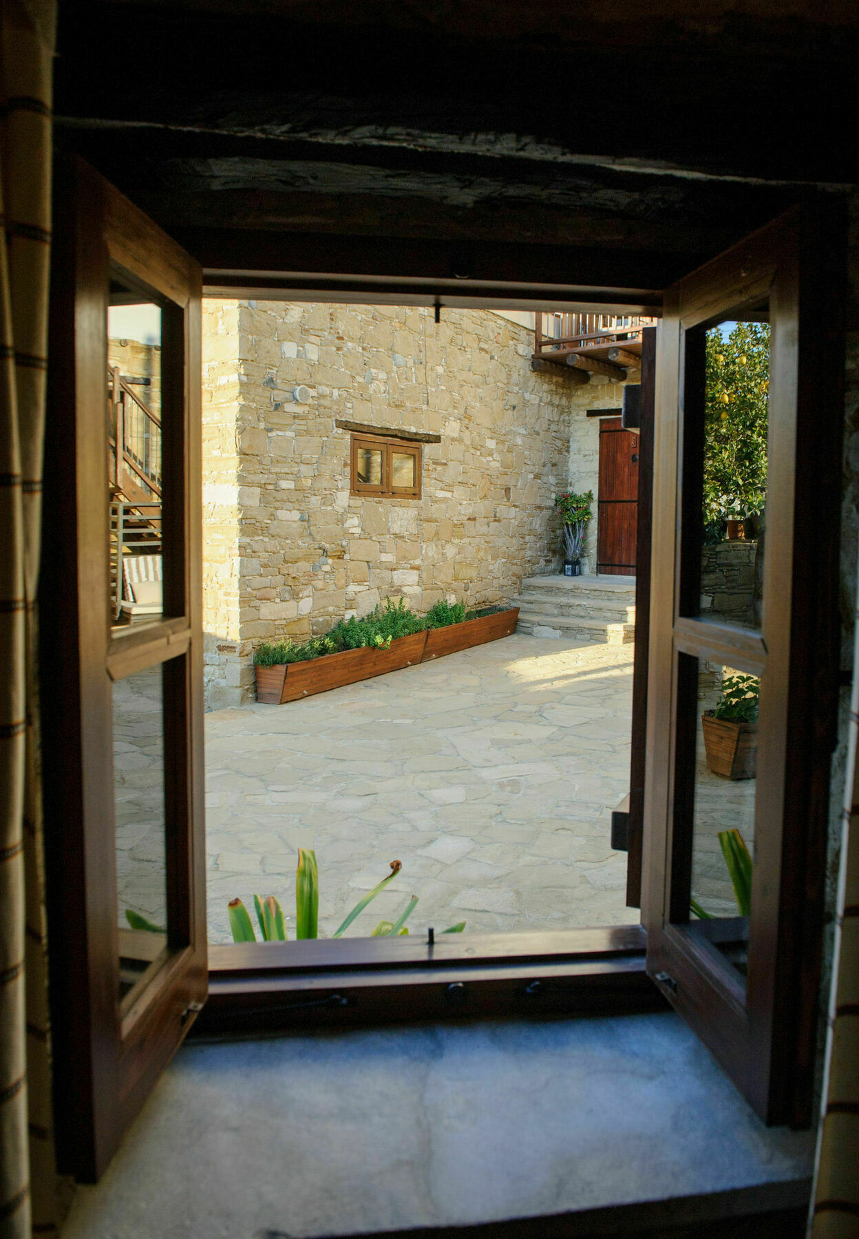 Teacher's House Maroni
