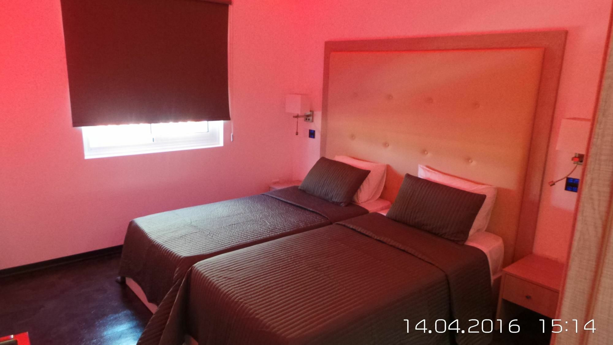 Neptune Paphos Aparthotel