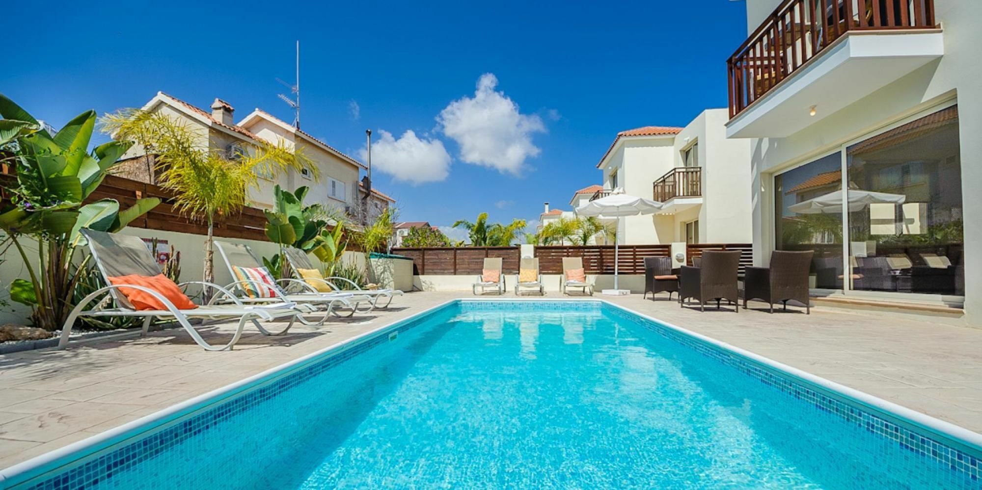 Oceanview Luxury 018 *