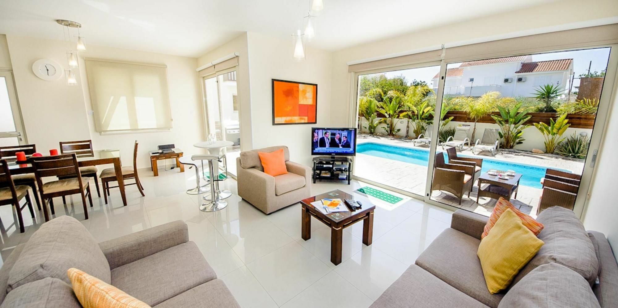 Oceanview Luxury 018 *
