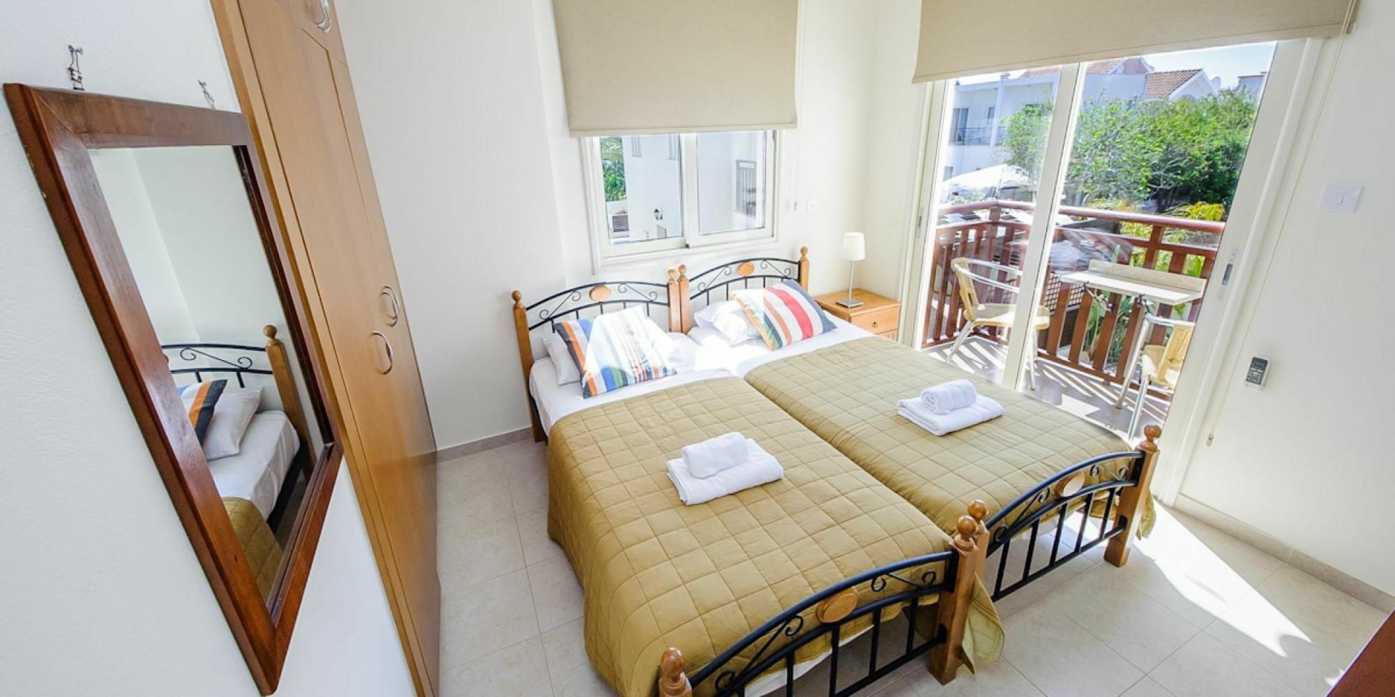 Oceanview Luxury 018