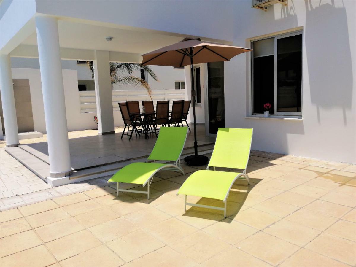 Colonial Beach Villa 16 & 15