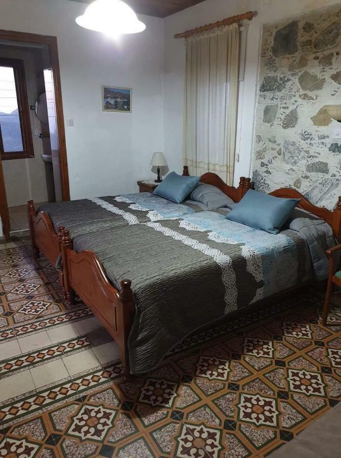 Two Flowers Hotel