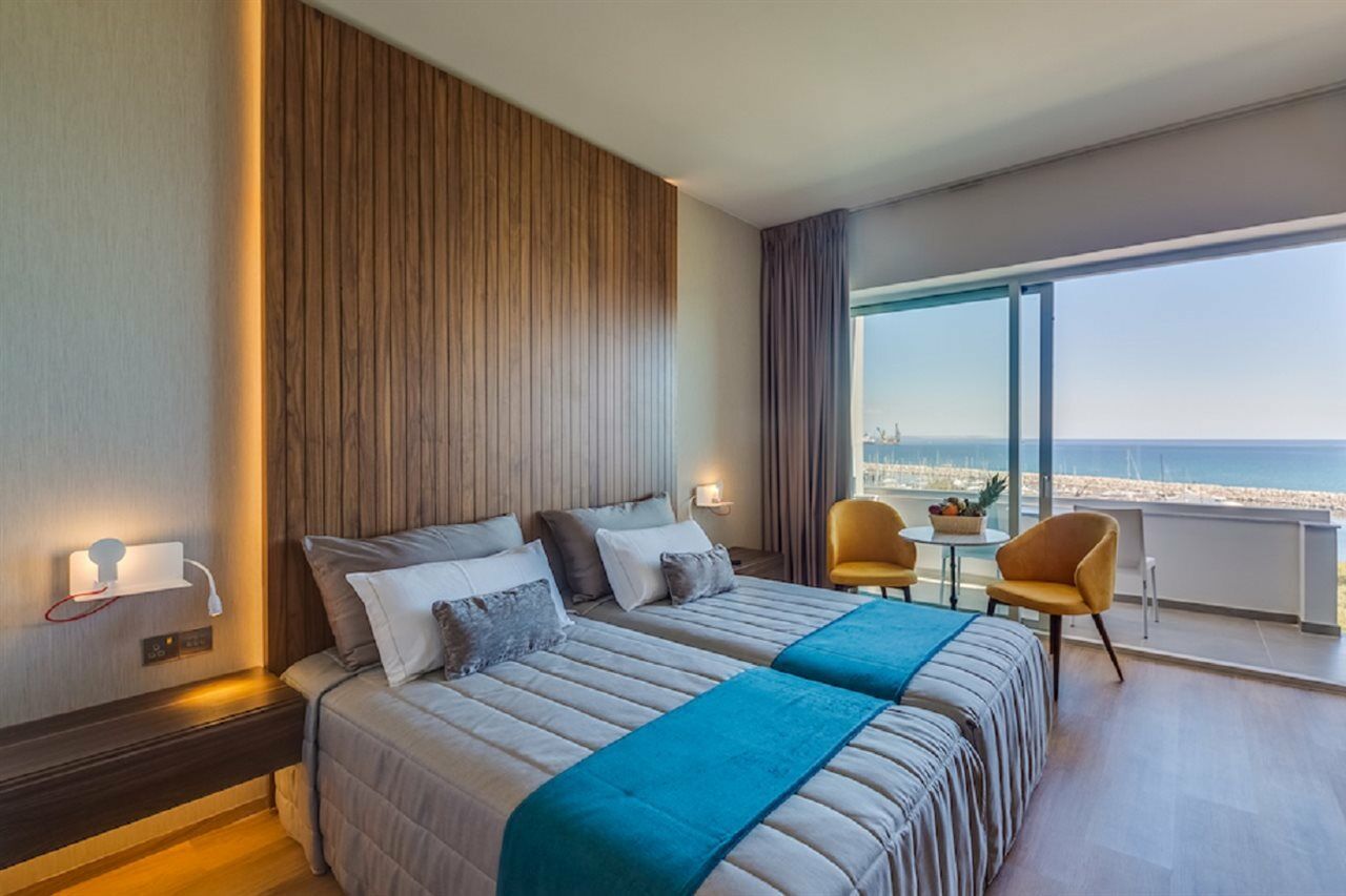 Sun Hall 4* Larnaca