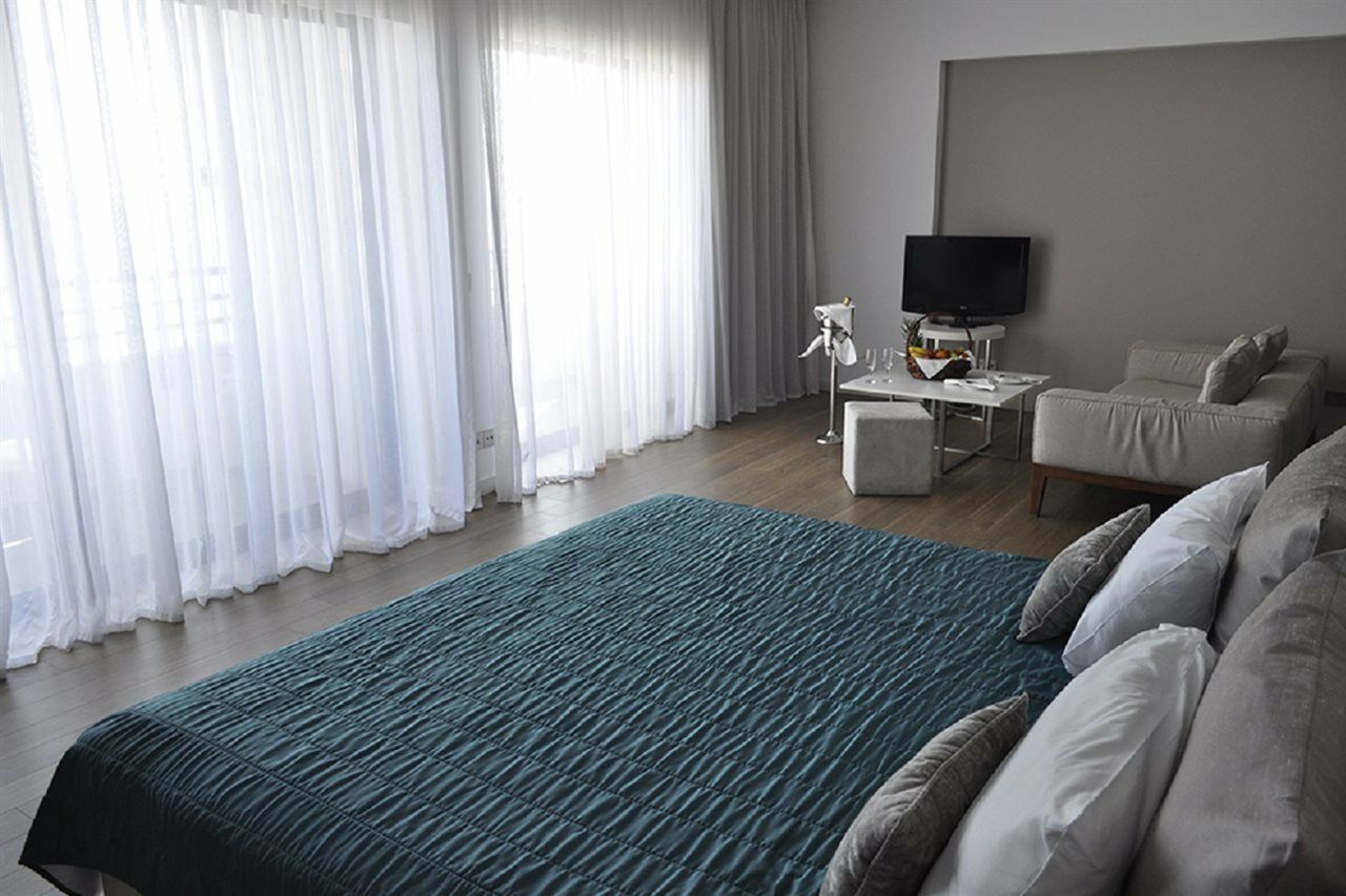 Hotel Sun Hall 4*