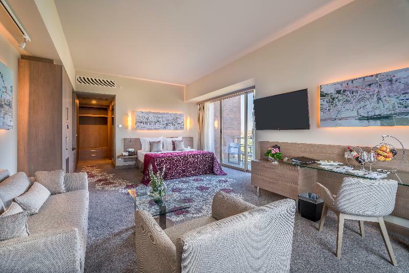 Concorde Luxury & Casino Convention 5*