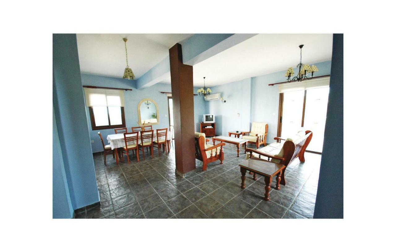Beautiful In Pegia-paphos With Wifi Holiday home Peyia