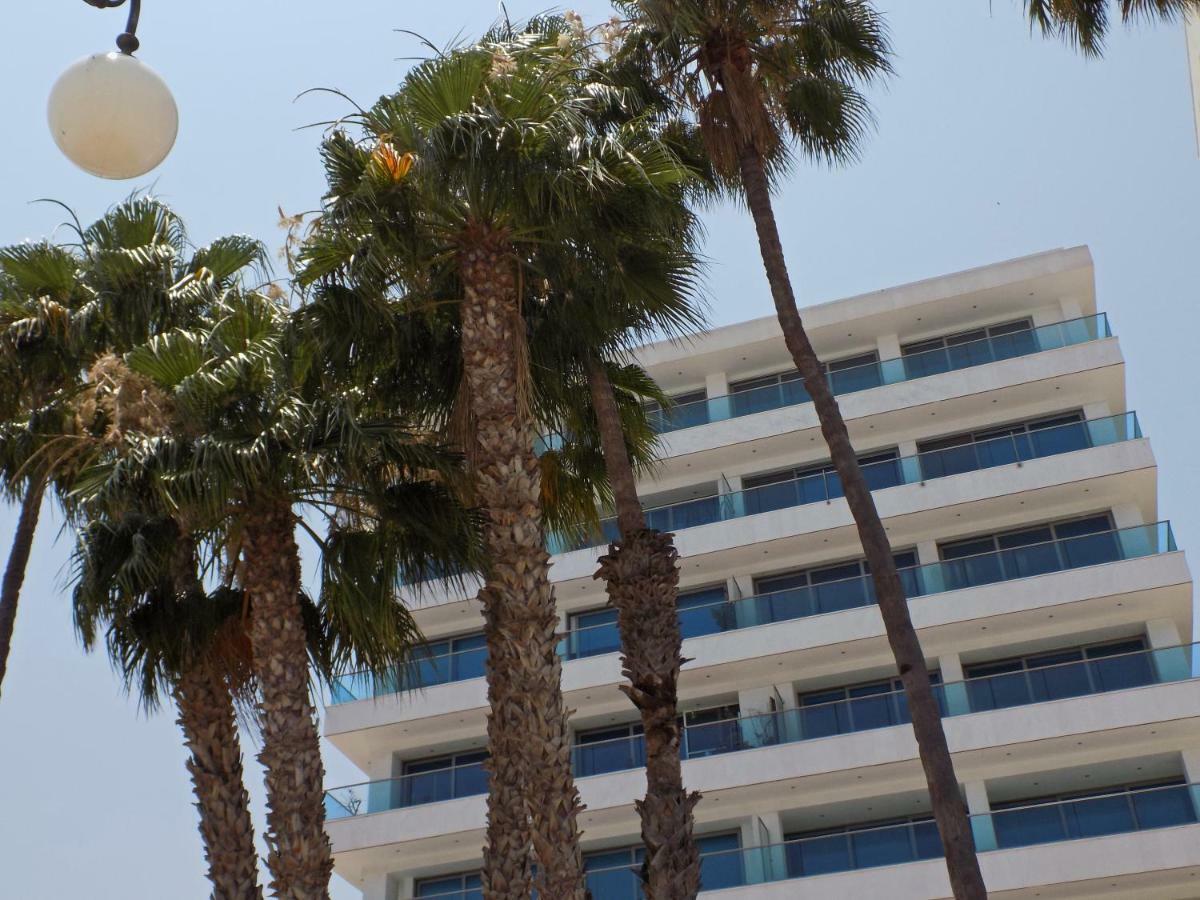 2b Seafront Boutique Finikoudes Beach Apartment Larnaca