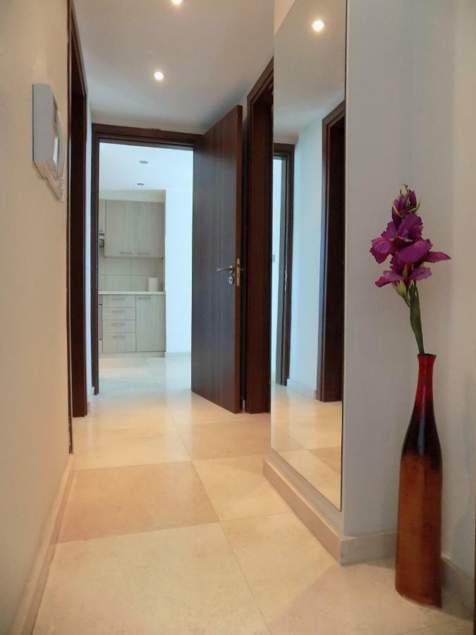 Apartment 2b Seafront Boutique Finikoudes Beach Larnaca