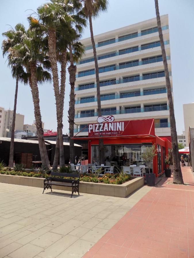 Apartment 2b Seafront Boutique Finikoudes Beach