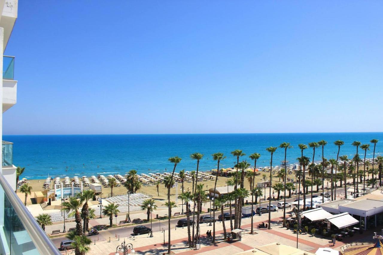 2b Seafront Boutique Finikoudes Beach Apartment