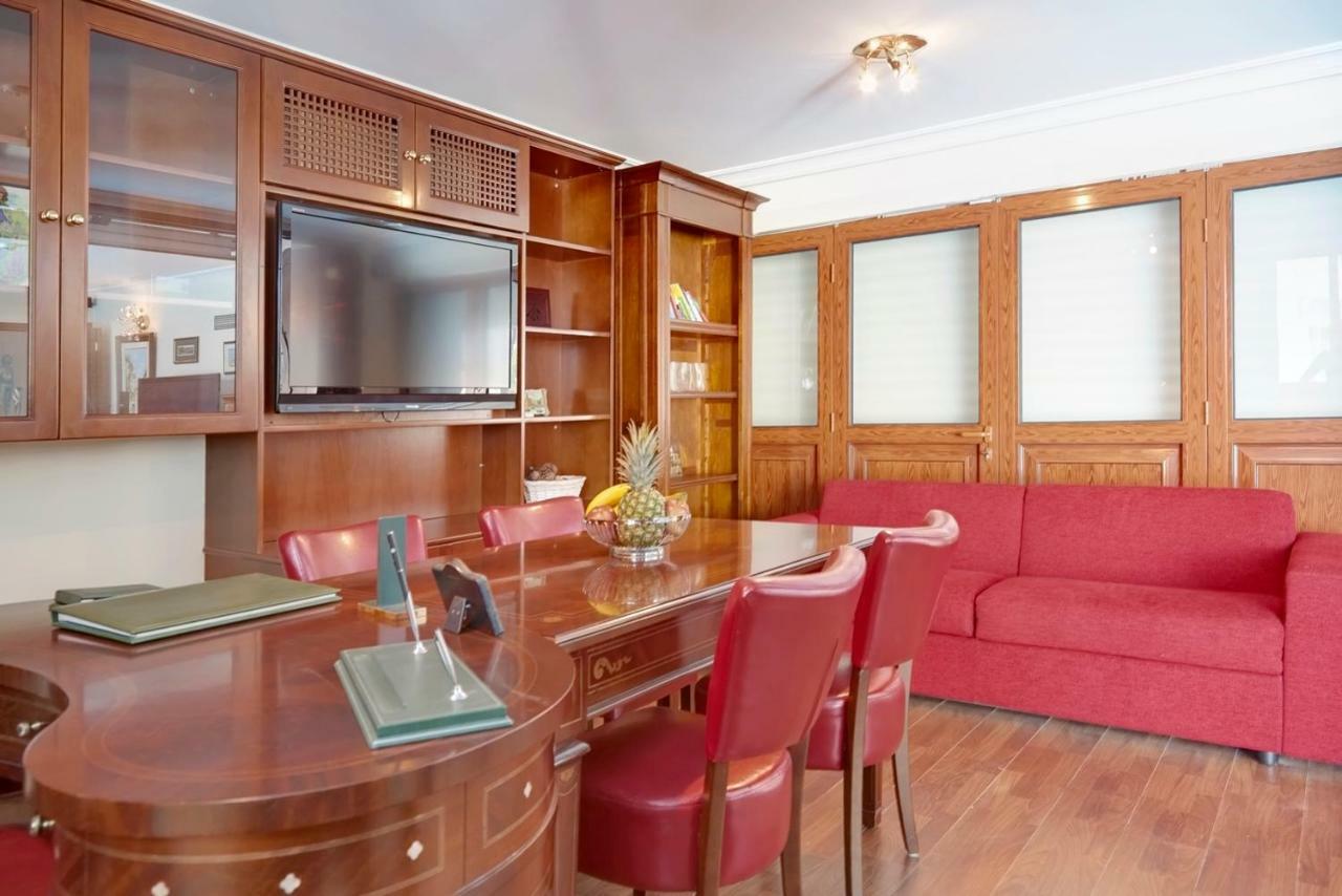 Villa Beachfront Limassol