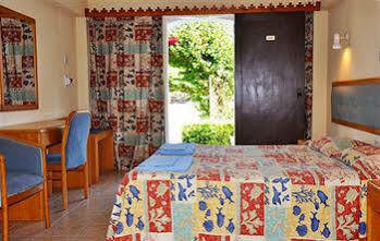 Lysithea Hotel 2*