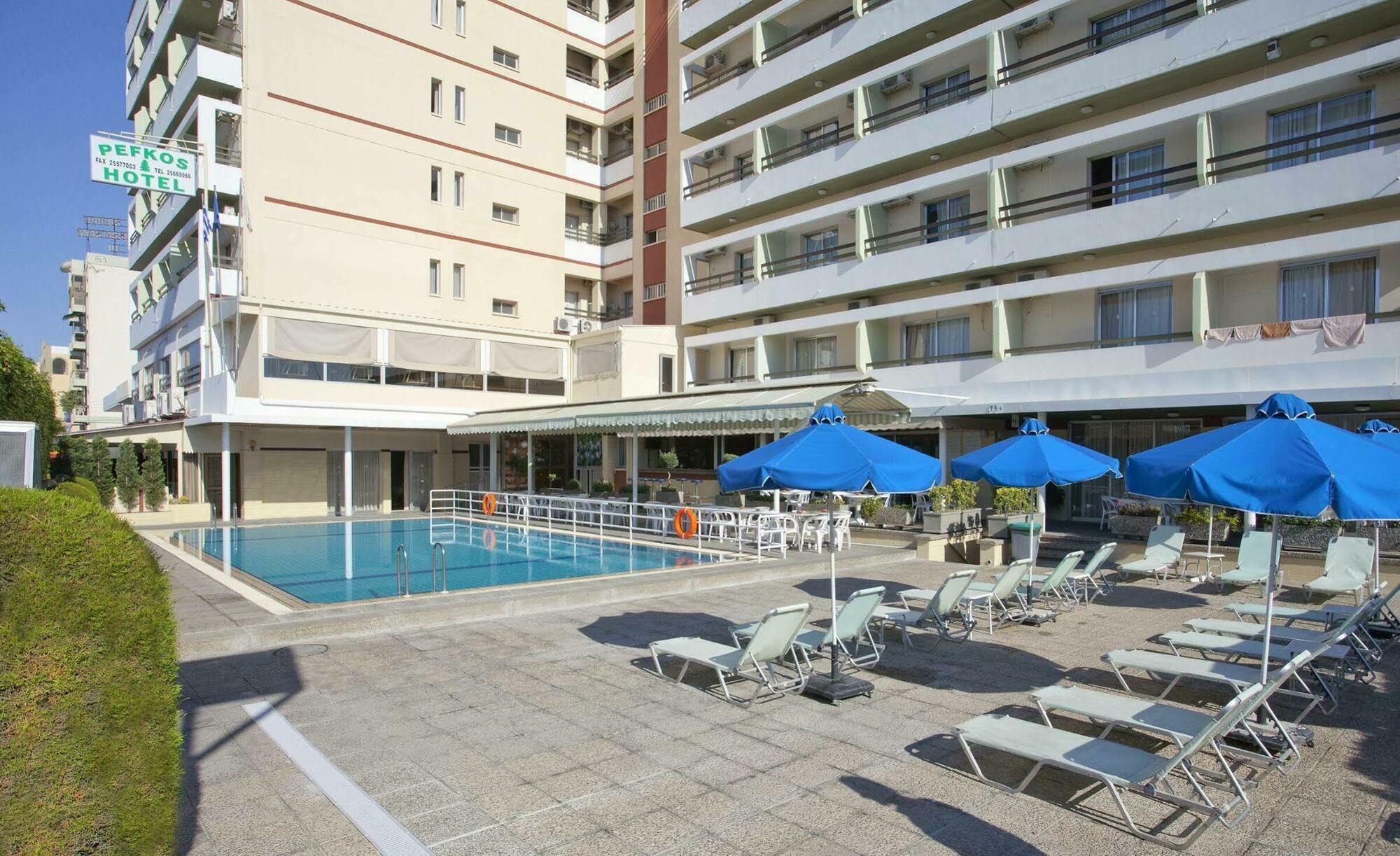 Hotel Pefkos Limasol
