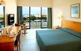 Aparthotel Avanti Village 4*