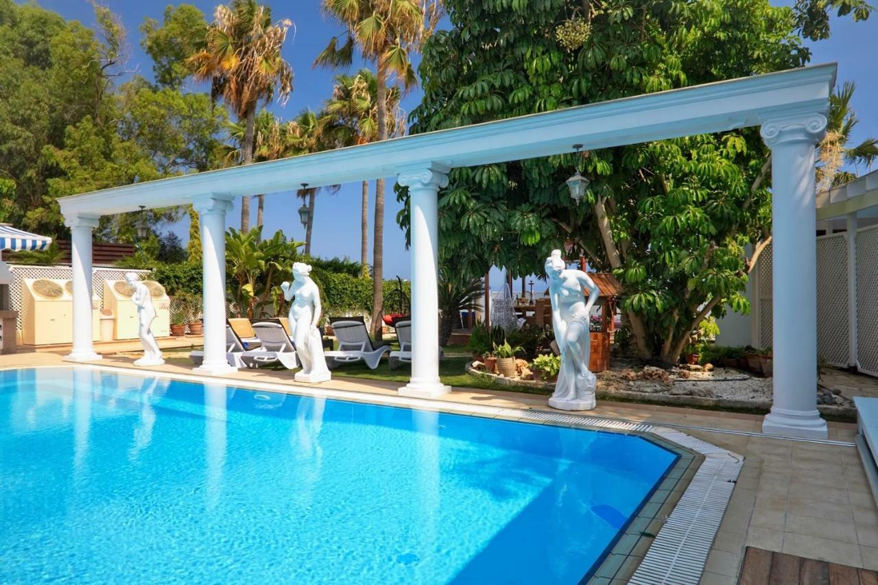 Villa Beachfront Limassol