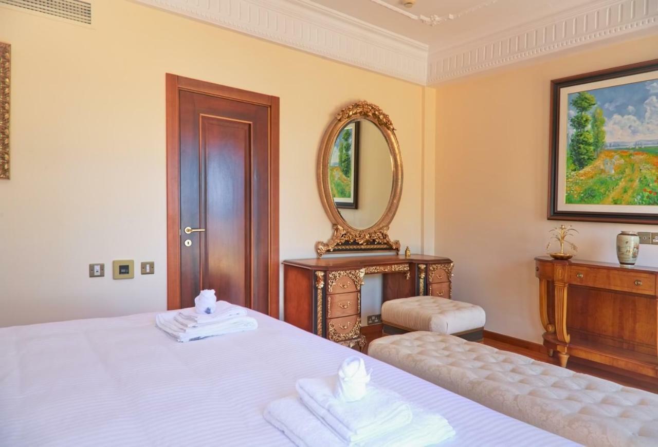 Villa Beachfront Limassol