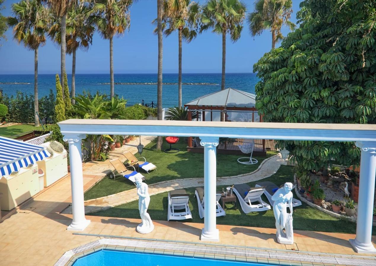 Villa Beachfront