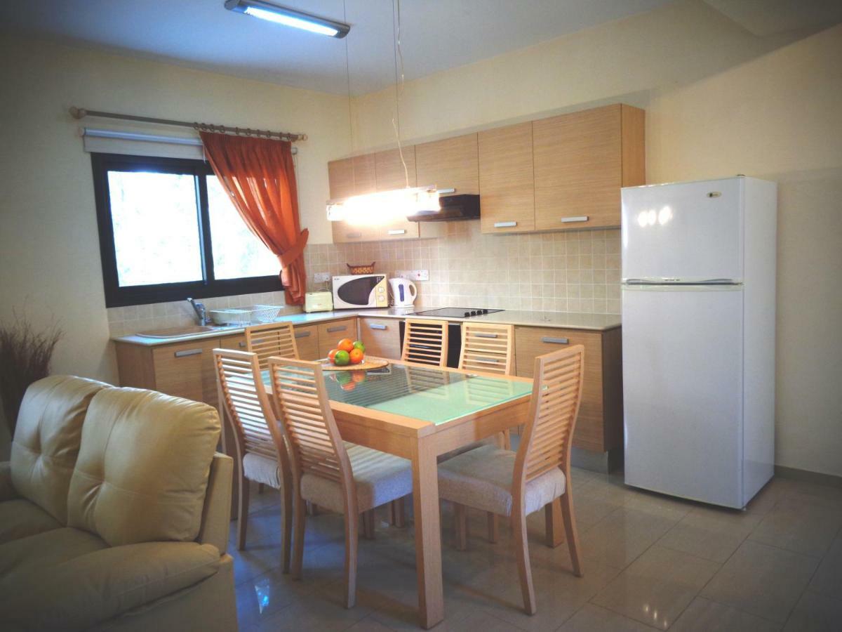 Kyklades & Appartement Paralimni