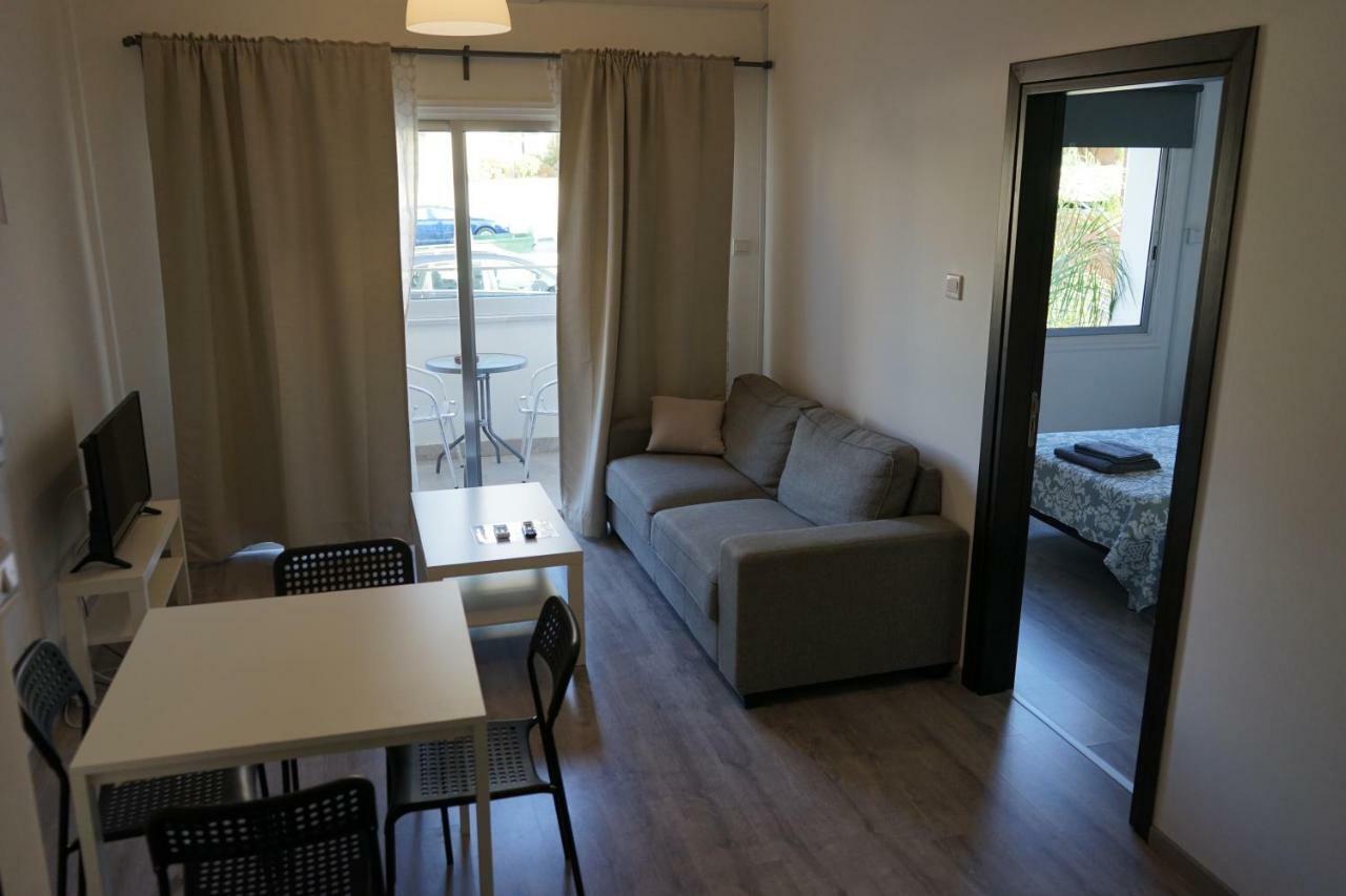 Aparthotel Polyxeni Limassol