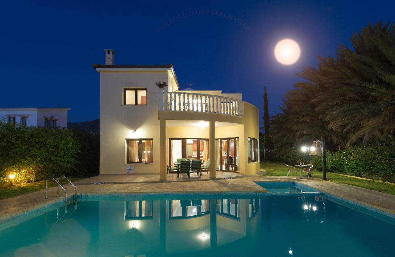 Tsikkos Tria Villa