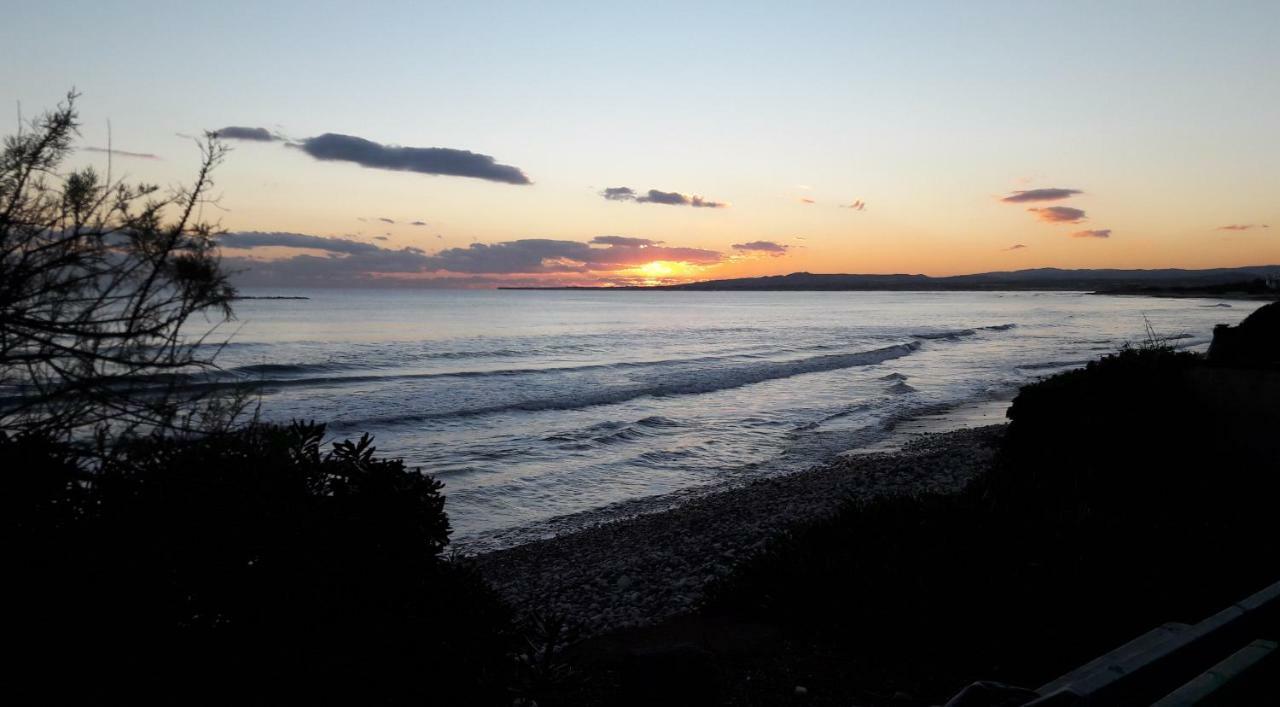 Rita Seaview * Perivolia