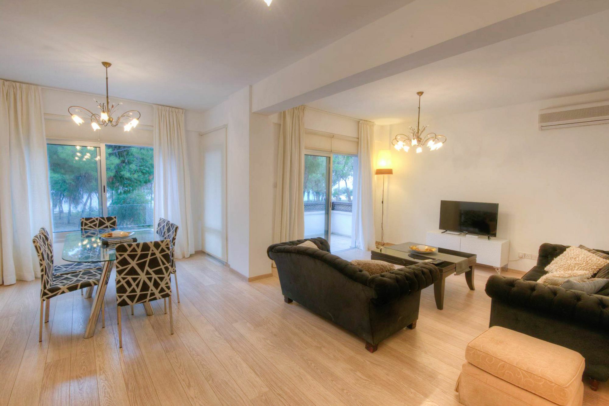 Dasoudi Beachfront Apartment * Limassol