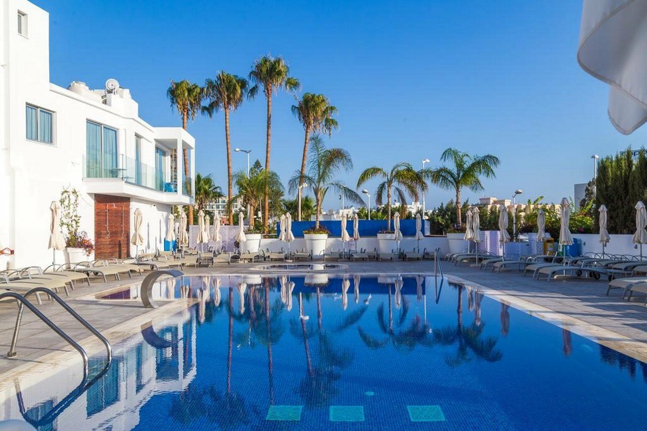 Plaza 3* Protaras