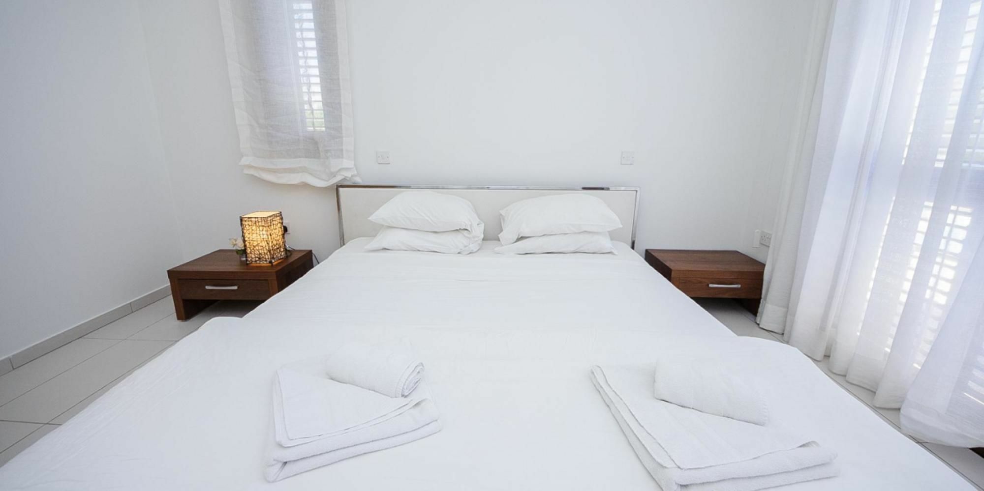 Rent Private 069
