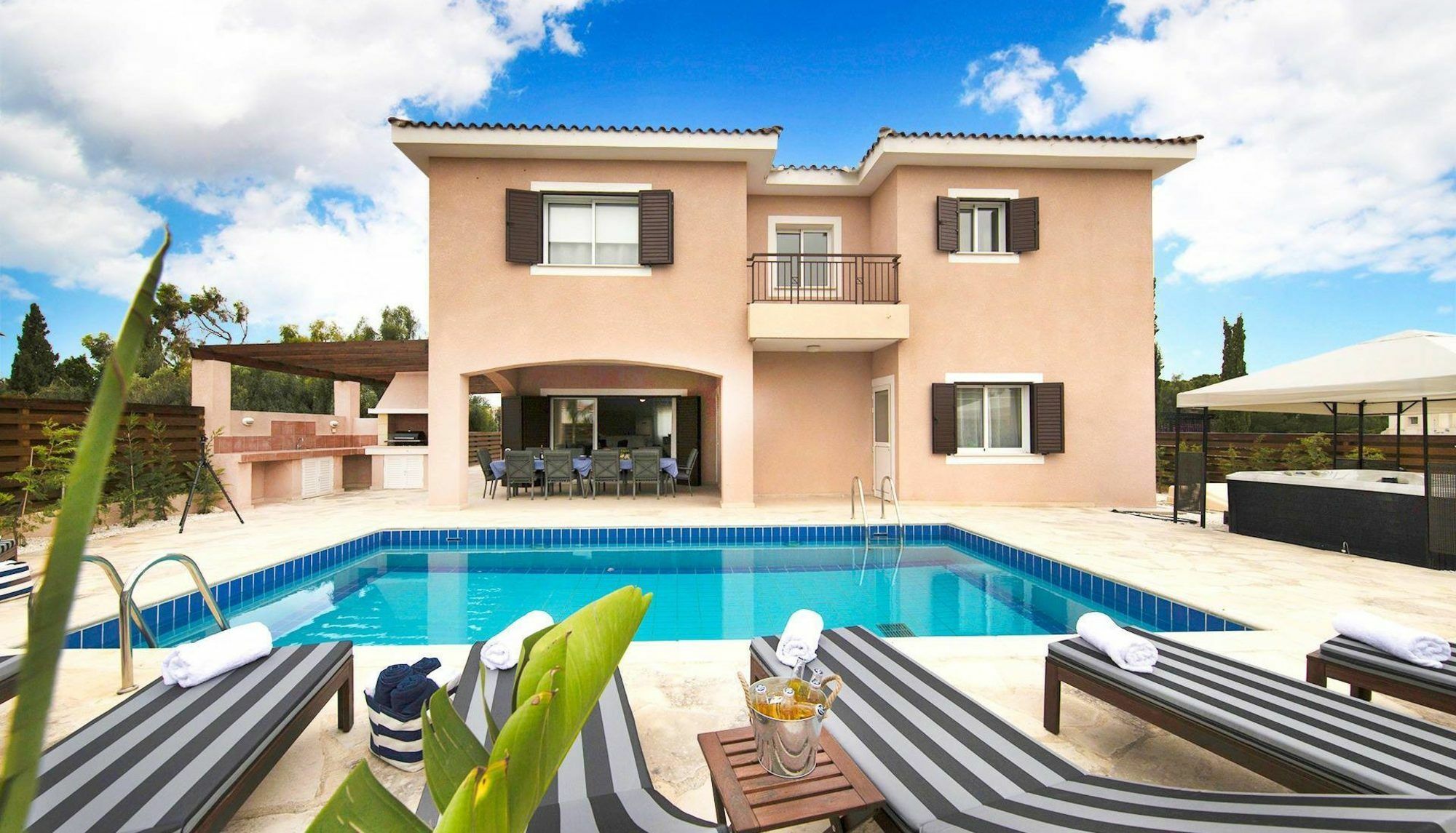 Isla Villa