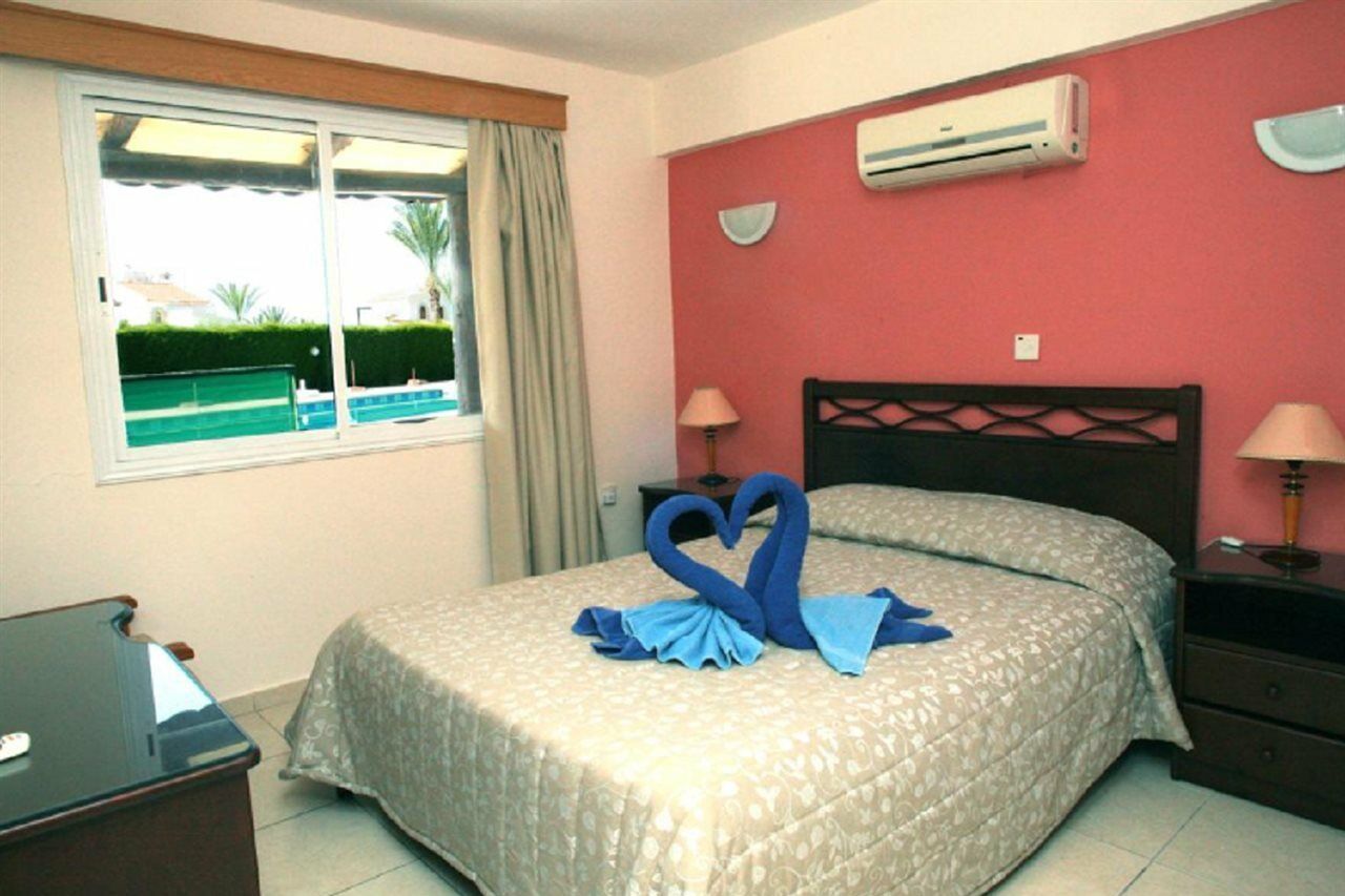 Aparthotel Petsas 3*