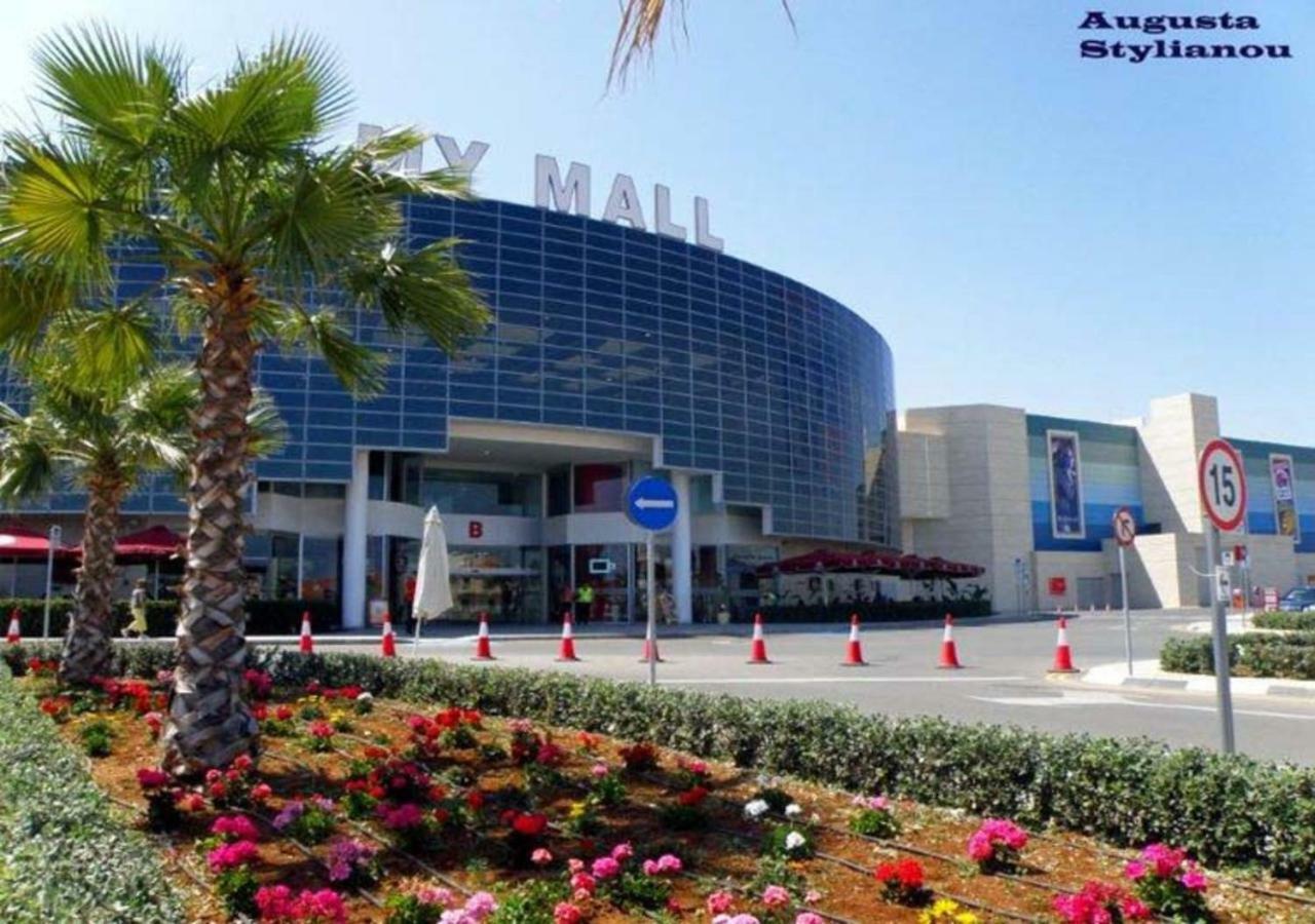 Sea Front & City Center, Amazing Sea View Apartamento Limassol