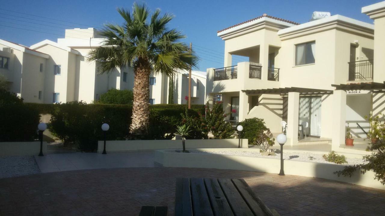 Faros Beach Apt A4 * Paphos