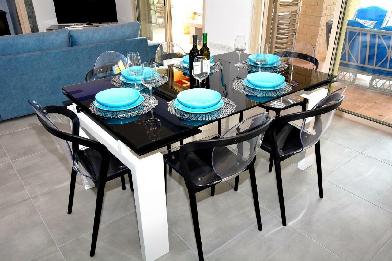 Ocean Breeze Villa Peyia