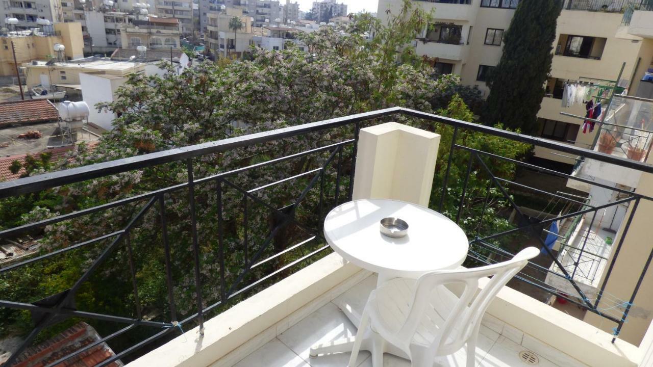 Kimonos Larnaca