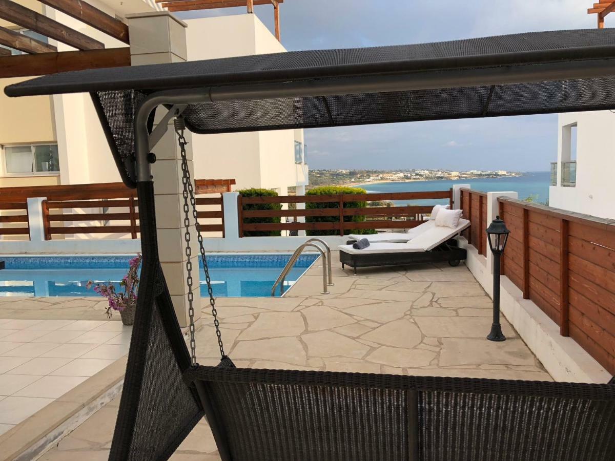 Marina View 11 Villa Peyia