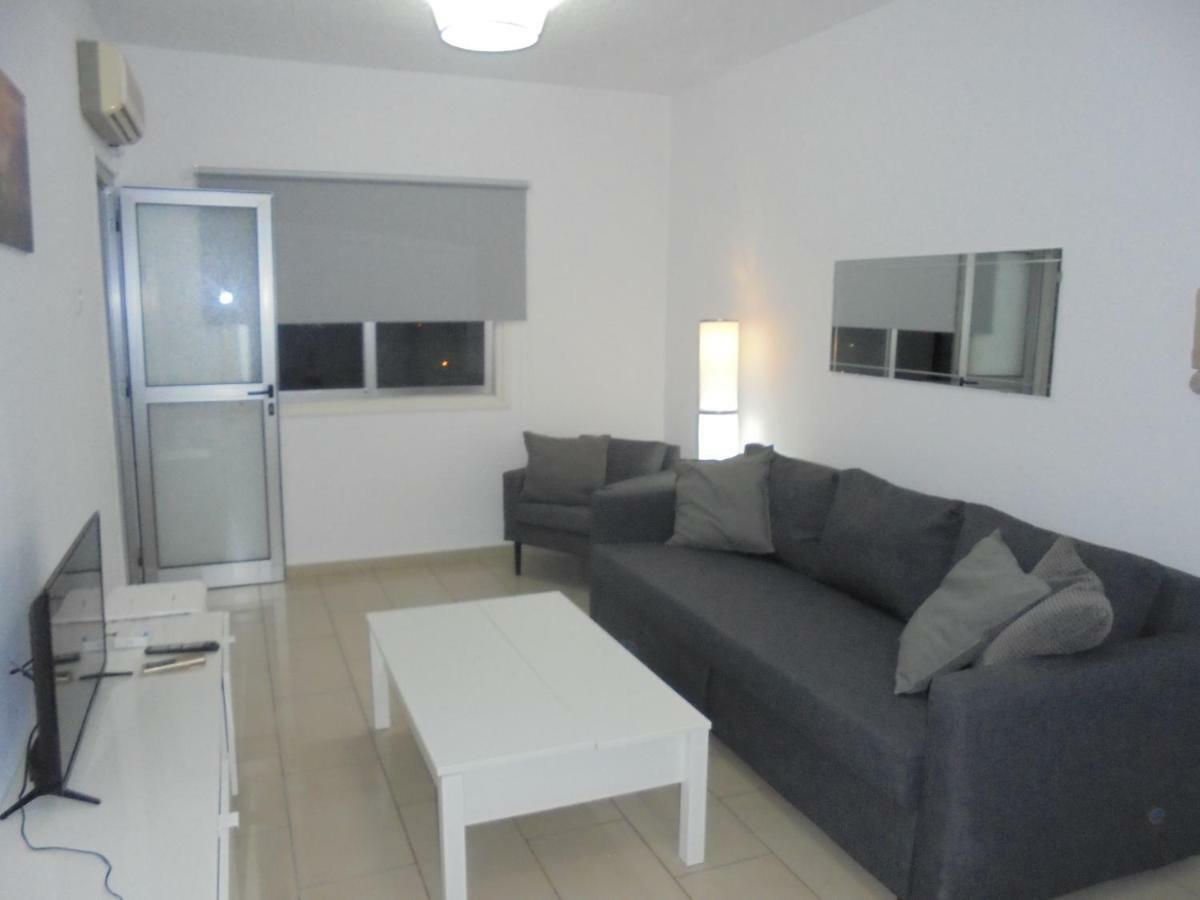 Delphi Court - Large 1 Bed -sleeps 4, Near Sea/beach - Free Wifi Apartment *