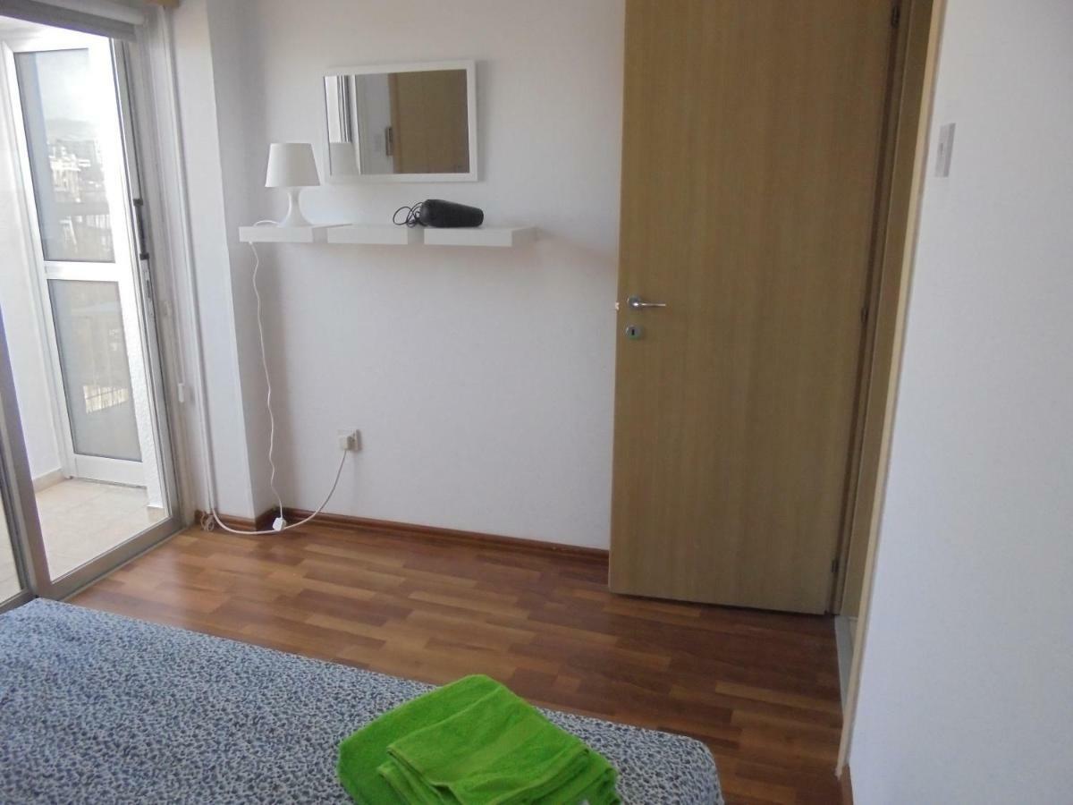 Apartment Delphi Court - Large 1 Bed -sleeps 4, Near Sea/beach - Free Wifi Limassol