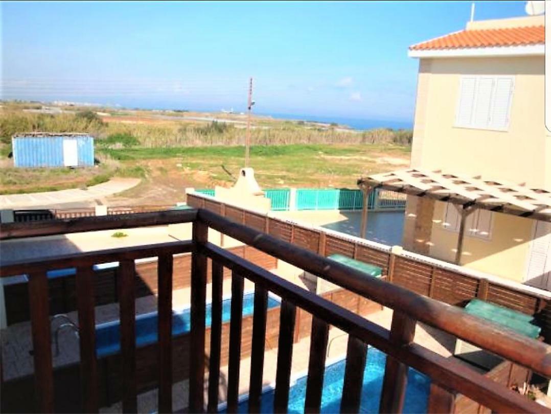 Jade Paralimni