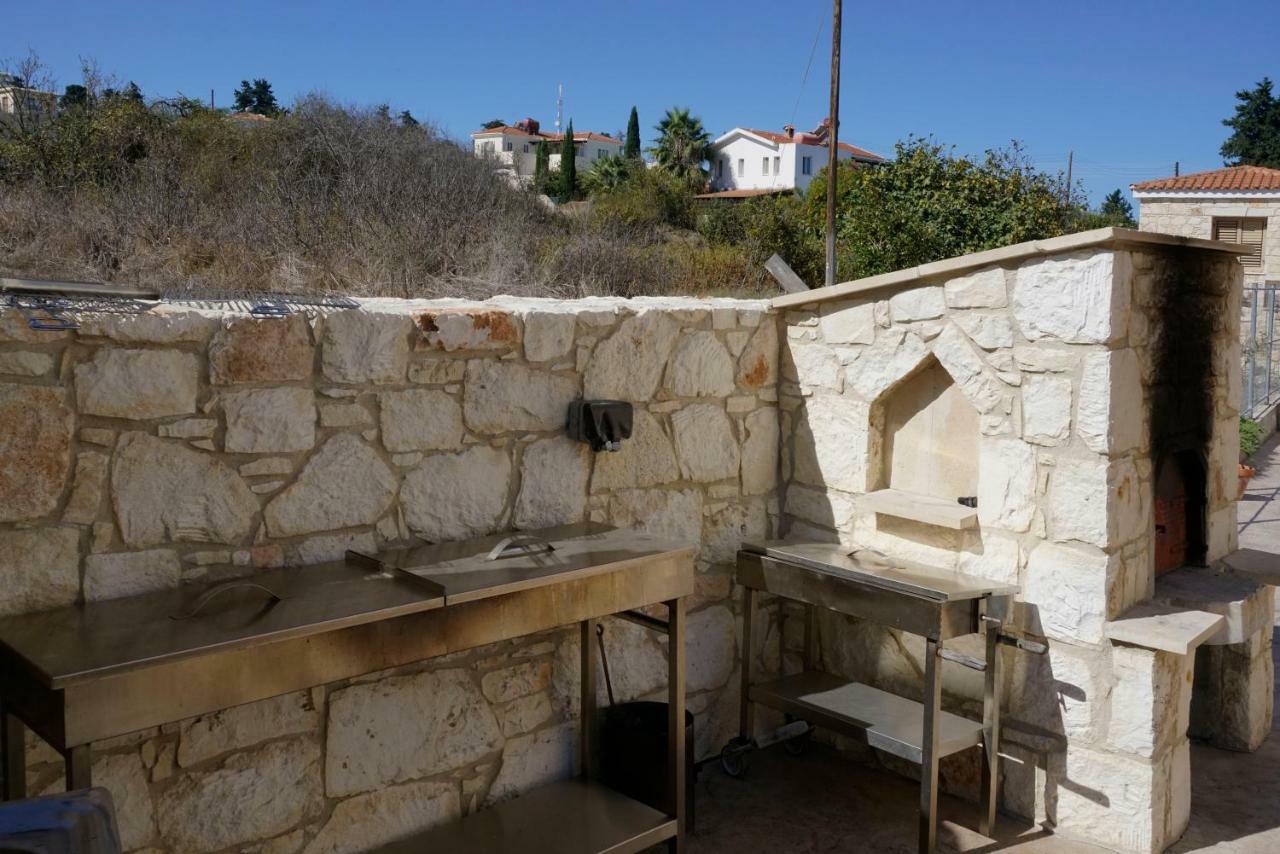 Villa Nikolina Dhrousha