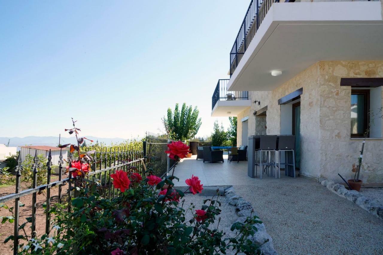 Villa Nikolina Dhrousha