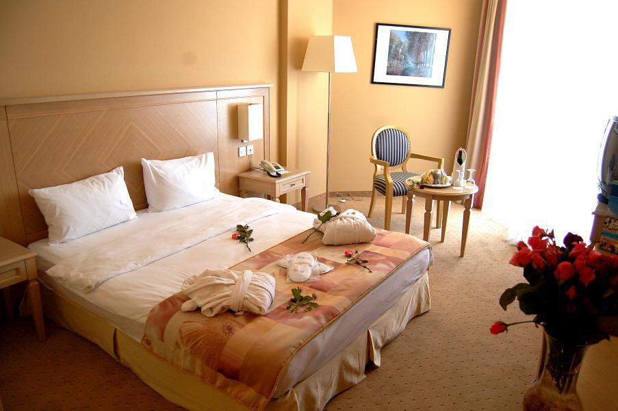 Hotel Salamis Bay Conti
