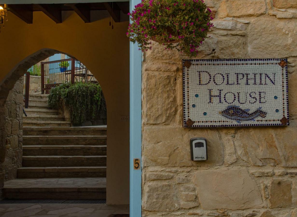Apartment Dolphin And Studios *