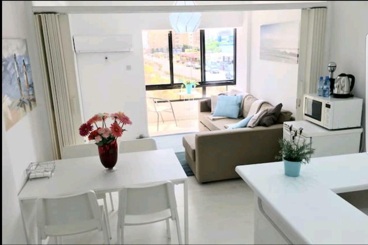 Bettys 1br Seafront * Lárnaca