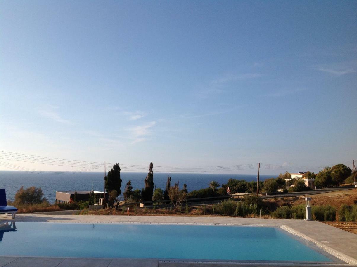 Villa Idol Exceptional Pomos